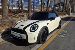 MINI Cooper Convertible