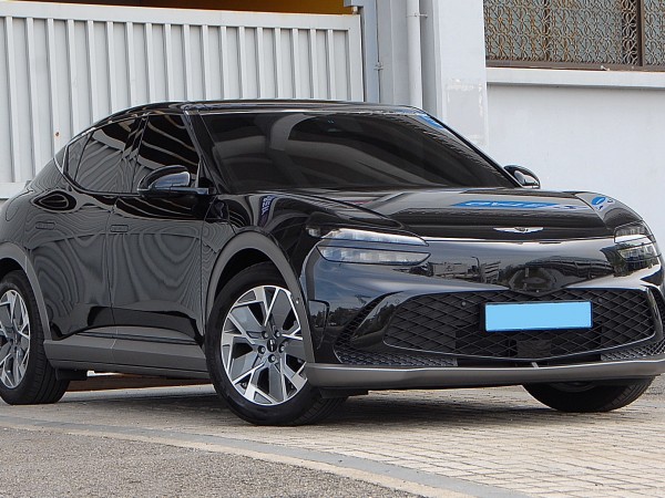 Genesis GV60