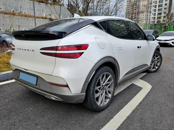 Genesis GV60