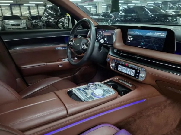 Genesis G90