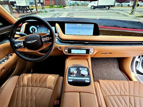 Genesis G90