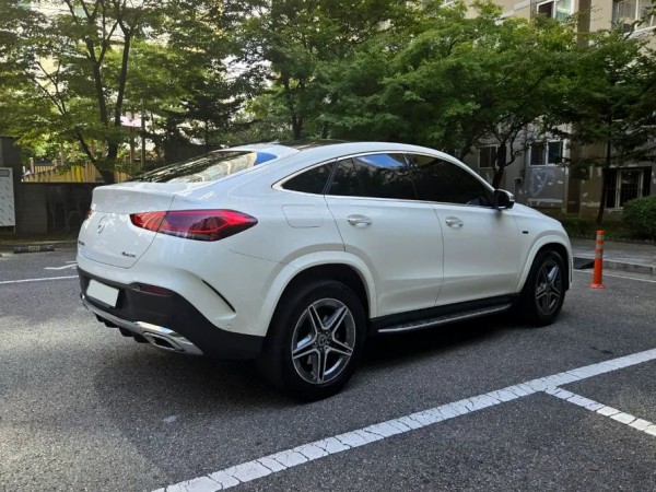 Mercedes-Benz GLE-Class
