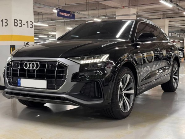 Audi Q8