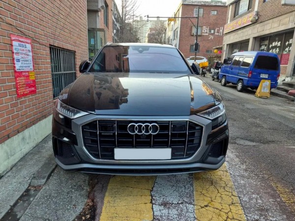 Audi Q8