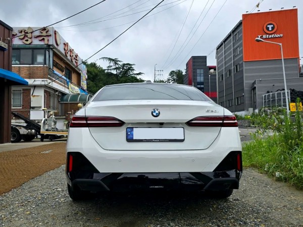 BMW 5-Series