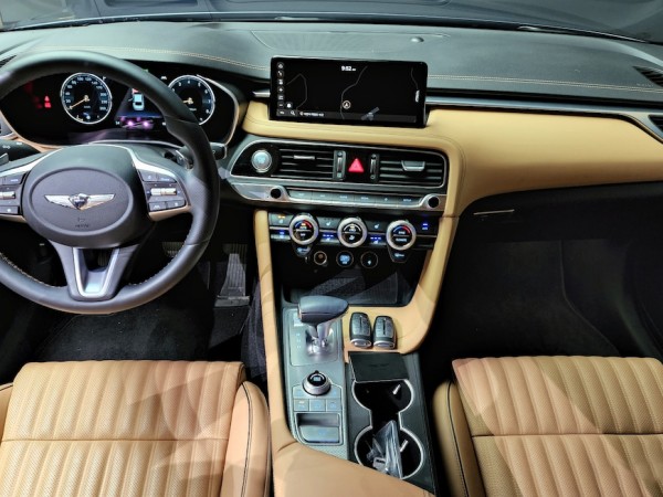 Genesis G70
