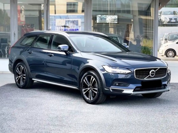 Volvo V90