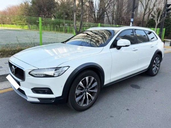 Volvo V90