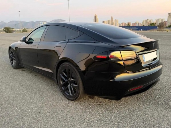 Tesla MODEL S