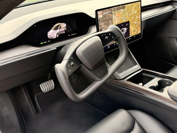 Tesla MODEL S