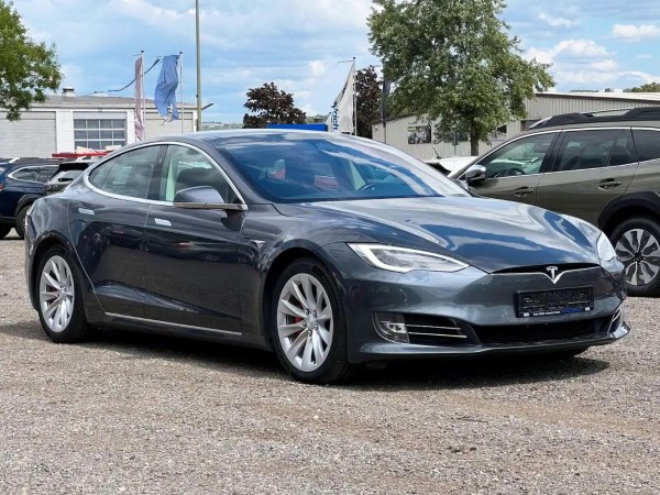 Tesla MODEL S
