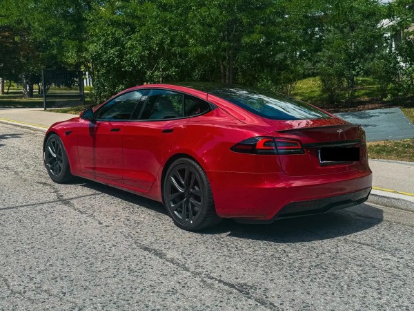 Tesla MODEL S