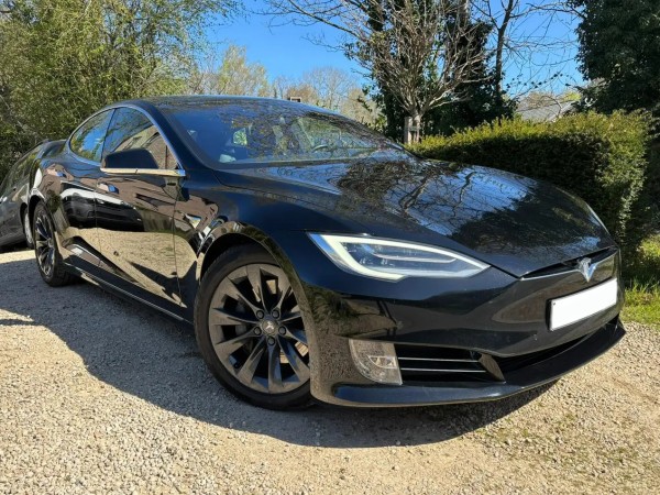 Tesla MODEL S