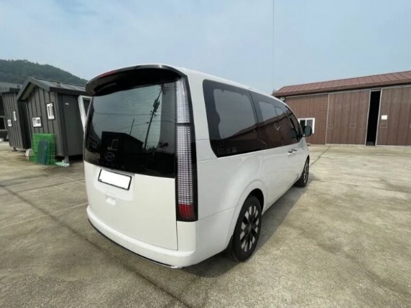 Hyundai Staria