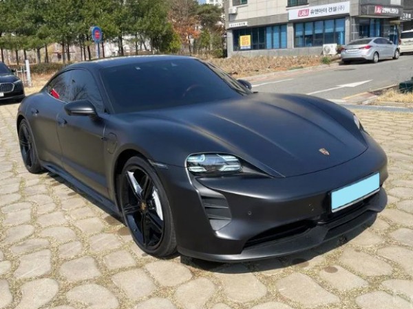 Porsche Taycan