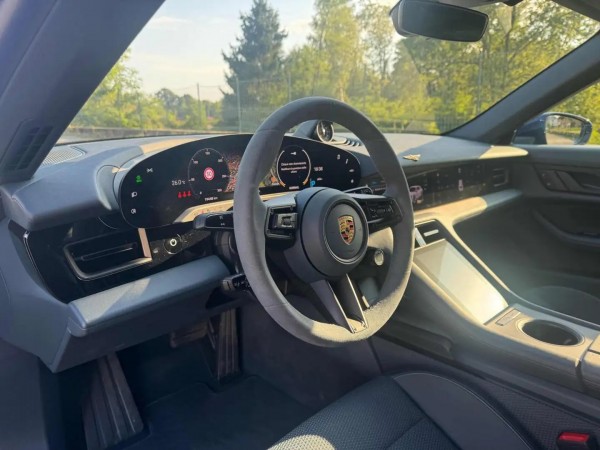 Porsche Taycan