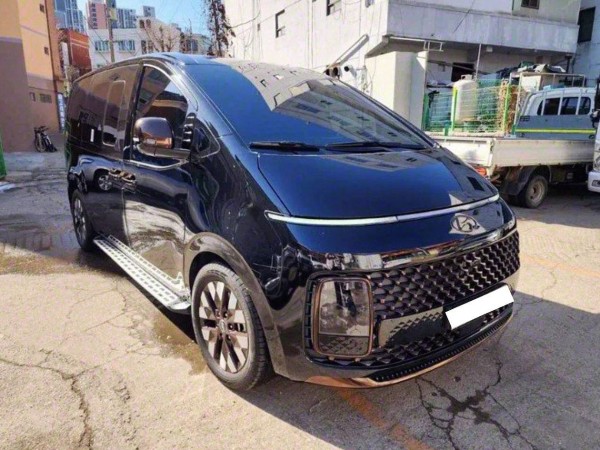 Hyundai Staria