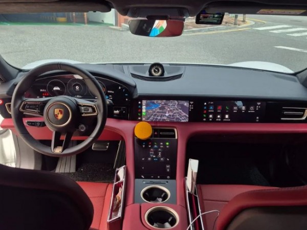 Porsche Taycan