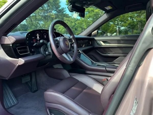 Porsche Taycan