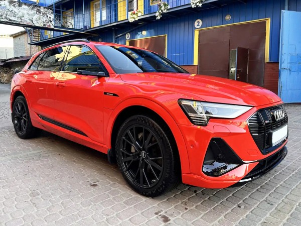 Audi e-tron