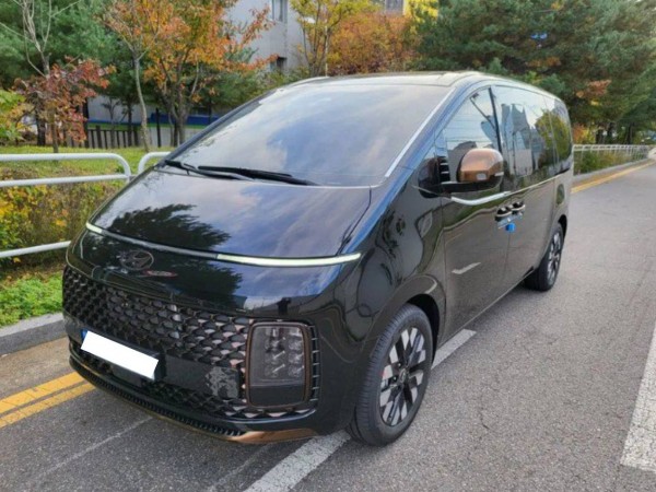 Hyundai Staria