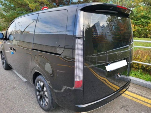 Hyundai Staria