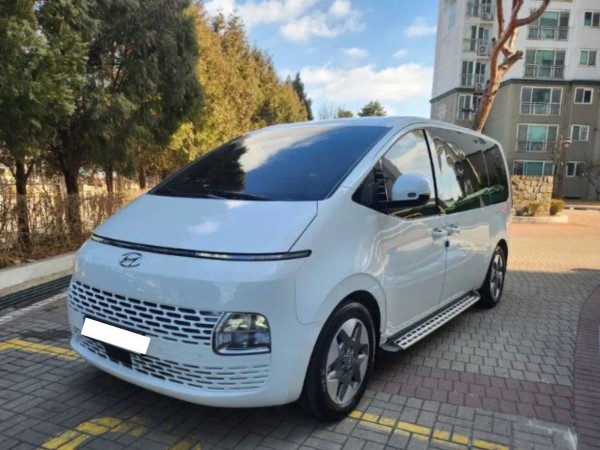Hyundai Staria