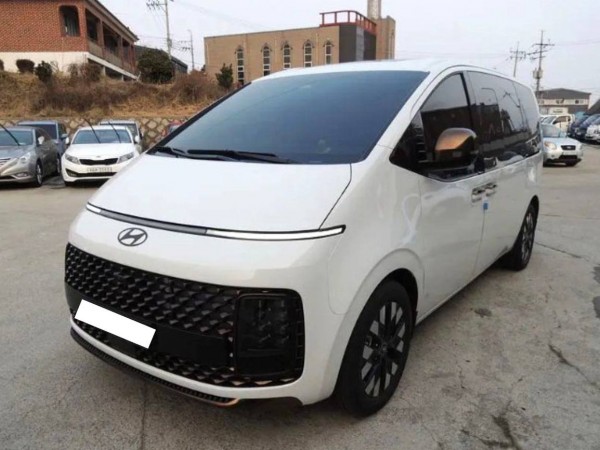 Hyundai Staria