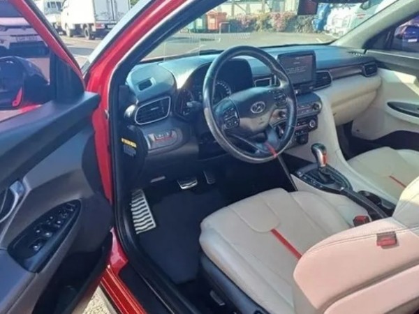 Hyundai Veloster