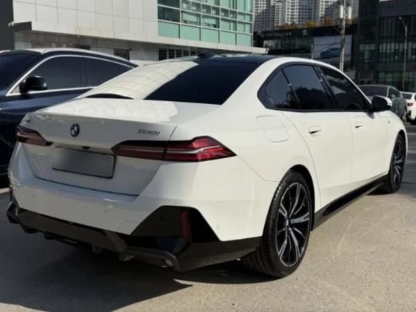 BMW 5-Series