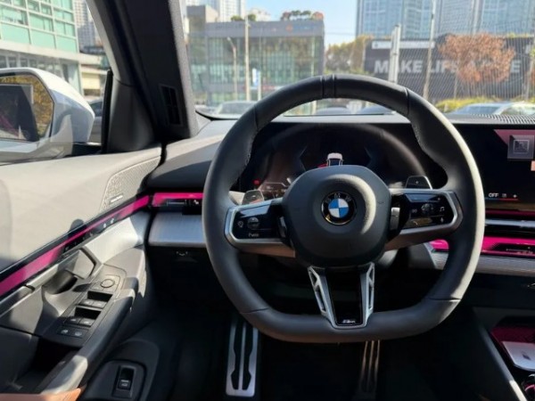BMW 5-Series
