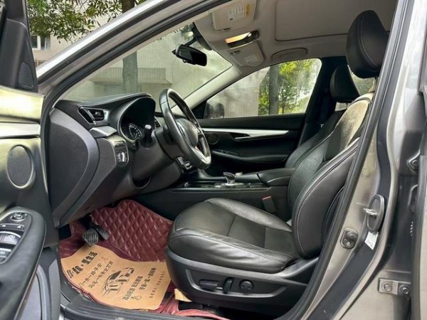Infiniti QX50