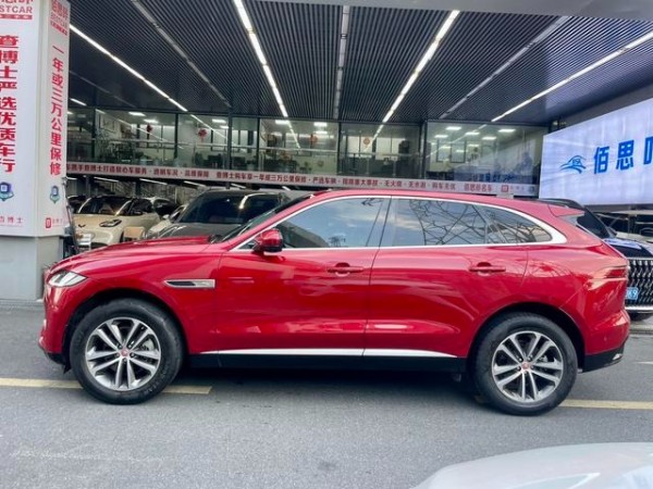 Jaguar F-Pace