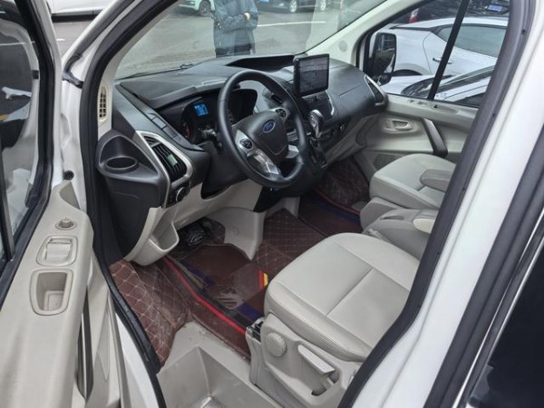 Ford Tourneo
