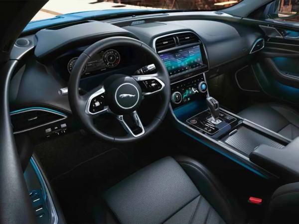 Jaguar XE