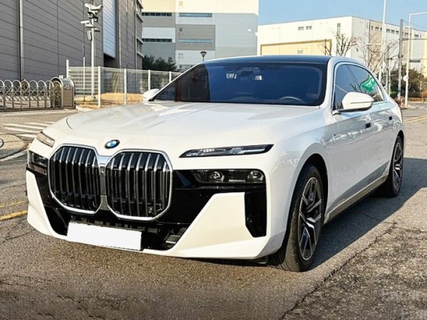 BMW 7-Series
