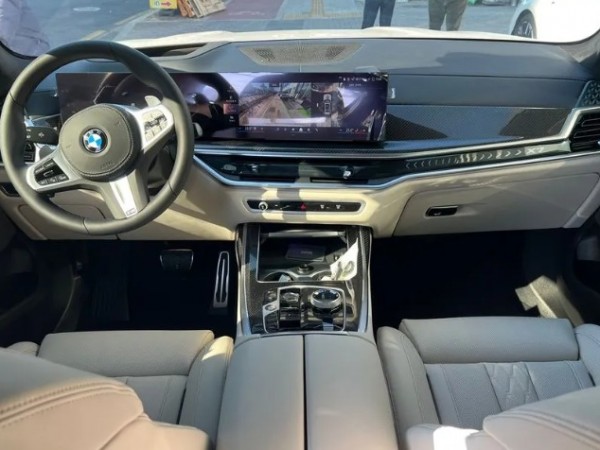 BMW X7