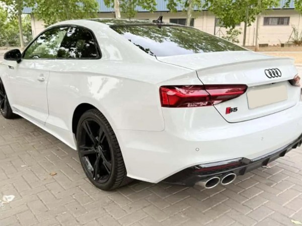 Audi S5
