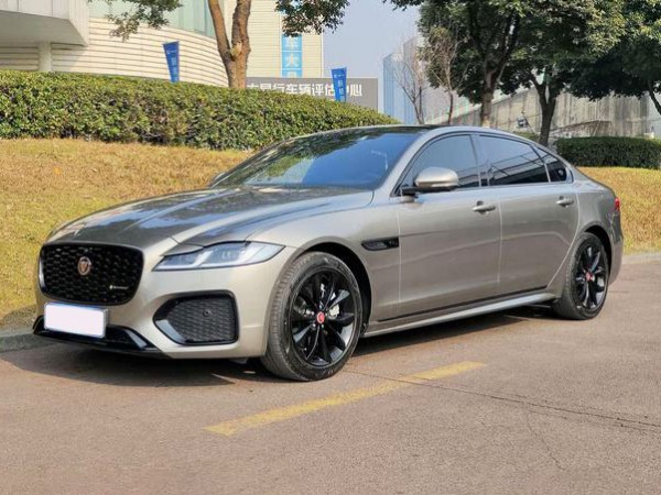 Jaguar XF