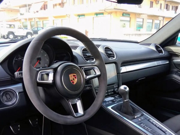 Porsche Cayman