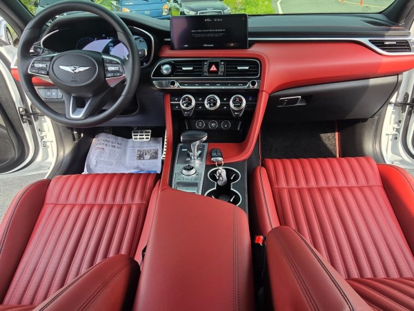 Genesis G70