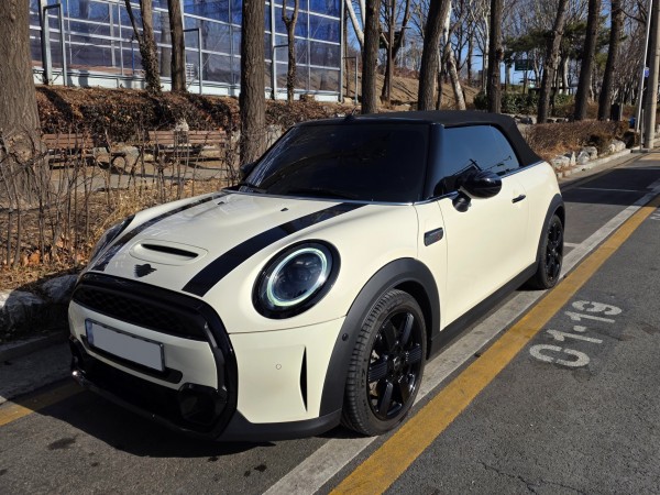 MINI Cooper Convertible