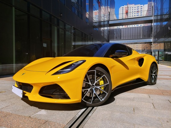 Lotus Emira