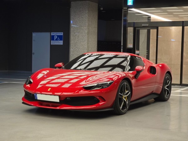 Ferrari 296