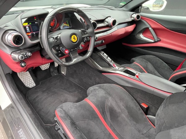 Ferrari 812