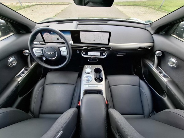 Genesis GV60