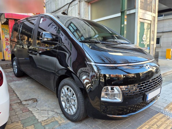 Hyundai Staria