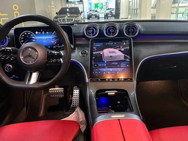 Mercedes-Benz C-Class