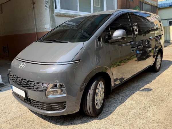 Hyundai Staria