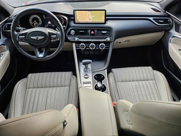 Genesis G70